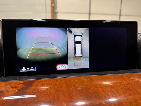 Used 2016 Lexus LX 570 4WD w/ Luxury Package image 44