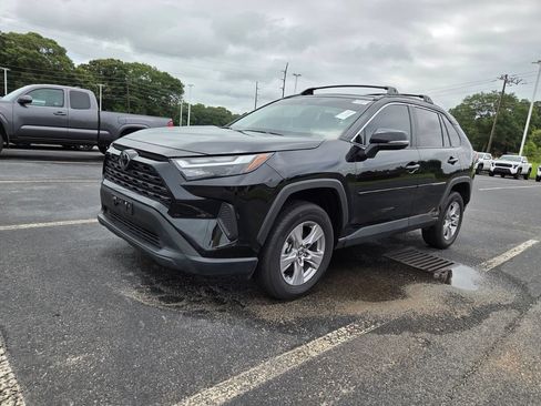 Used 2025 Toyota RAV4 XLE w/ Convenience Package AWD/4WD image 3