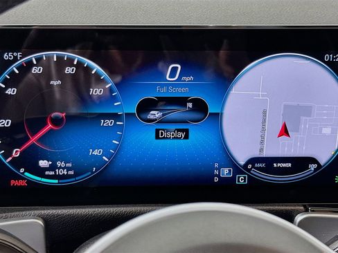 Used 2022 Mercedes-Benz EQB 350 4MATIC image 12