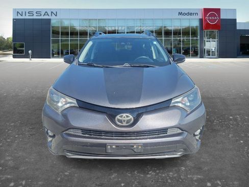 Used 2018 Toyota RAV4 Adventure AWD/4WD image 2