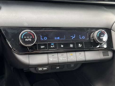 Certified 2025 Hyundai Elantra Sport image 13