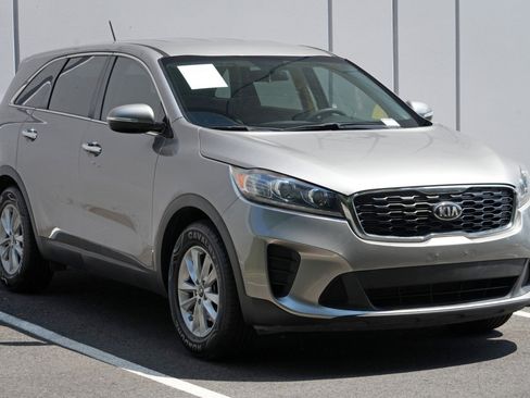 Used 2019 Kia Sorento FWD image 44