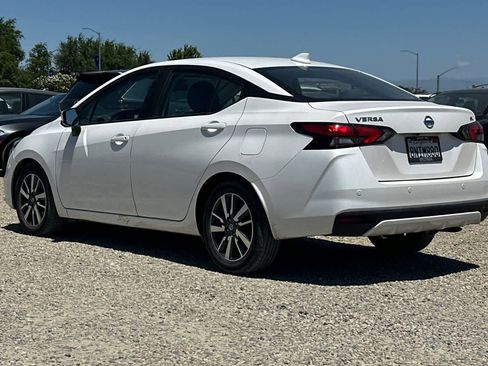 Used 2020 Nissan Versa SV FWD image 7