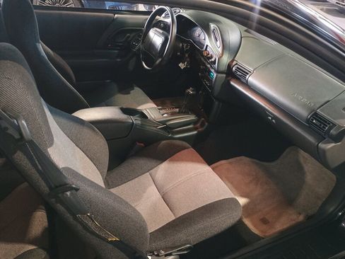 Used 1995 Chevrolet Camaro Z28 image 31