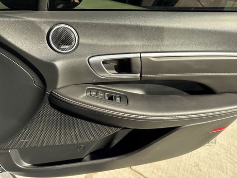 Used 2023 Hyundai Sonata Limited image 21