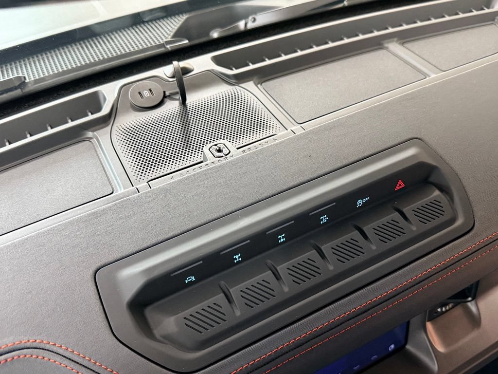 New 2026 Ford Bronco Raptor w/ Interior Carbon Fiber Pack AWD/4WD image 21