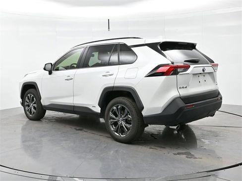 Used 2023 Toyota RAV4 XLE Premium image 5