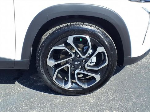 Used 2025 Chevrolet Trax RS w/ Driver Confidence Package image 8