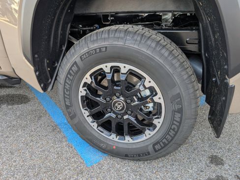 New 2026 Toyota Tundra SR5 image 32