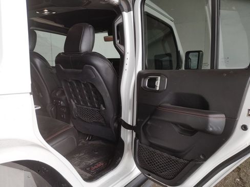 Used 2020 Jeep Wrangler Unlimited Rubicon AWD/4WD image 15