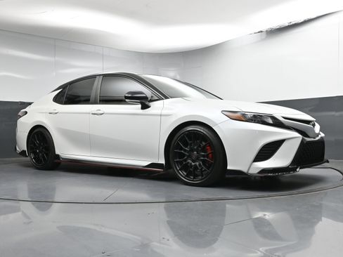 Used 2021 Toyota Camry TRD w/ TRD Package w/JBL Audio image 25