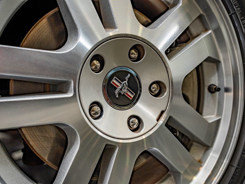 Used 2008 Ford Mustang GT RWD image 11