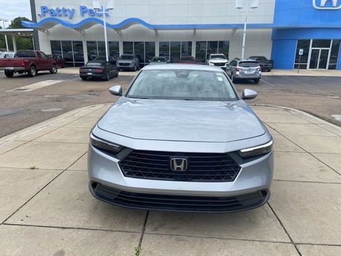 Used 2023 Honda Accord LX image 3