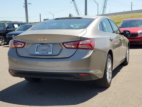 Used 2022 Chevrolet Malibu LT FWD image 3