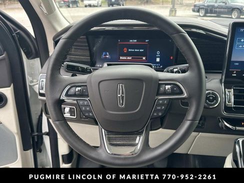 Used 2024 Lincoln Navigator Black Label image 17