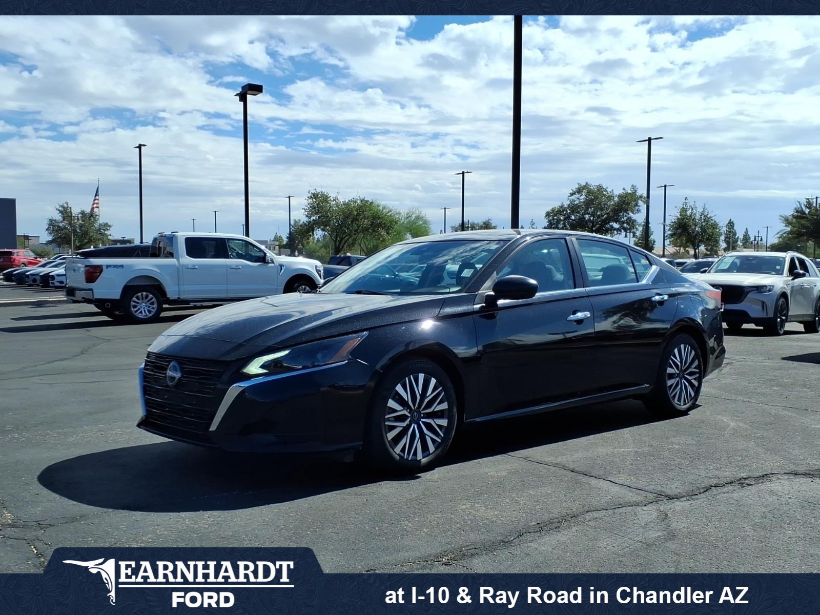 Used 2025 Nissan Altima 2.5 SV FWD image 1