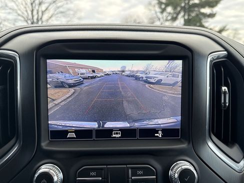 Used 2021 GMC Sierra 1500 AT4 w/ AT4 Preferred Package image 17