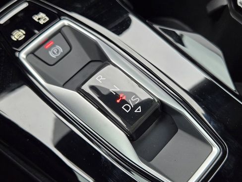 Certified 2025 Audi Q5 Prestige image 26