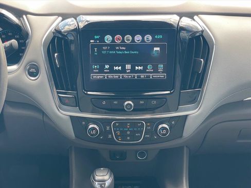 Used 2018 Chevrolet Traverse Premier w/ Driver Confidence II Package FWD image 15