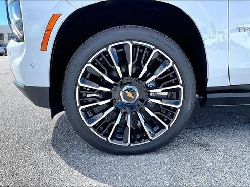 New 2026 Chevrolet Tahoe High Country AWD/4WD image 7
