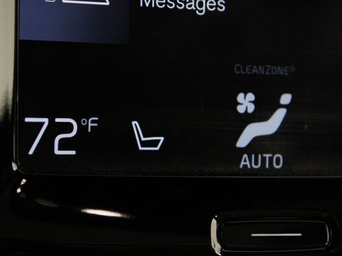 Used 2018 Volvo S90 T5 Momentum w/ Convenience Package image 22