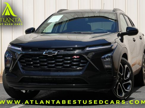 Used 2025 Chevrolet Trax RS FWD image 1