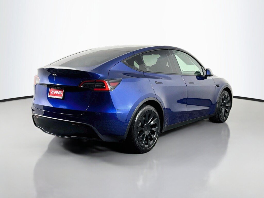 Used 2021 Tesla Model Y Long Range AWD/4WD image 5