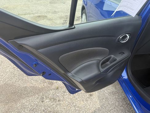 Used 2017 Nissan Versa SV FWD image 15