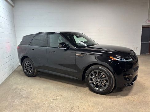 New 2025 Land Rover Range Rover Sport Dynamic SE image 5