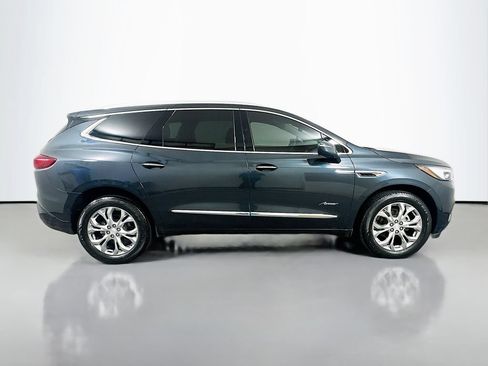 Used 2020 Buick Enclave Avenir w/ Avenir Technology Package FWD image 4