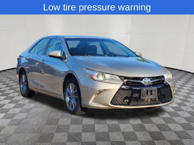 Used 2016 Toyota Camry SE FWD image 3