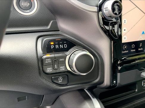 Used 2023 RAM 1500 Big Horn AWD/4WD image 13