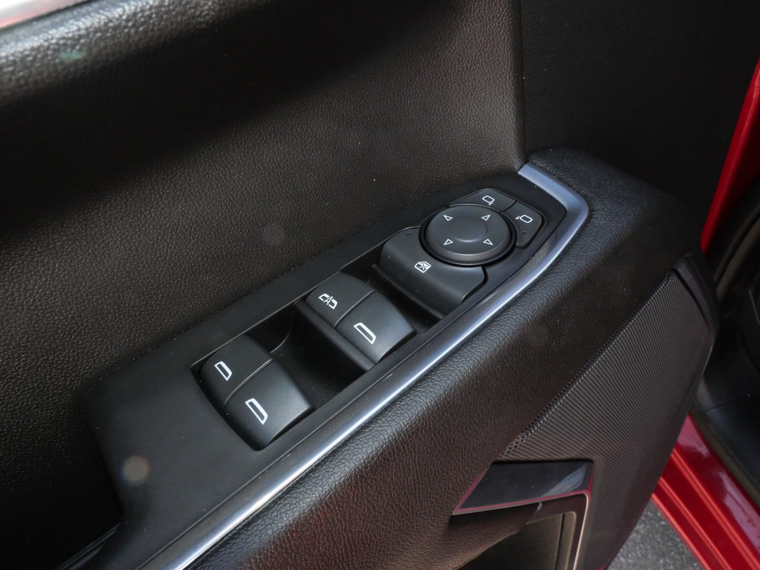 Used 2023 Chevrolet Silverado 1500 LT AWD/4WD image 19