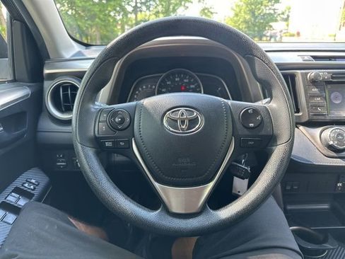 Used 2015 Toyota RAV4 LE FWD image 38