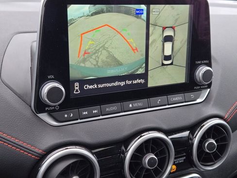 Used 2025 Nissan Sentra SR w/ SR Premium Package image 28