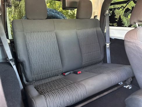 Used 2016 Jeep Wrangler Sport AWD/4WD image 27