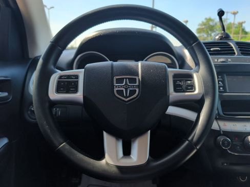 Used 2018 Dodge Journey SE w/ Connectivity Group FWD image 11