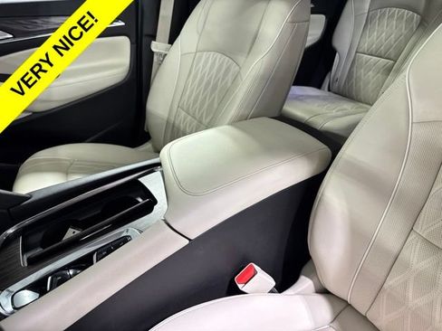 Used 2022 Buick Enclave Avenir w/ Avenir Technology Package AWD/4WD image 22