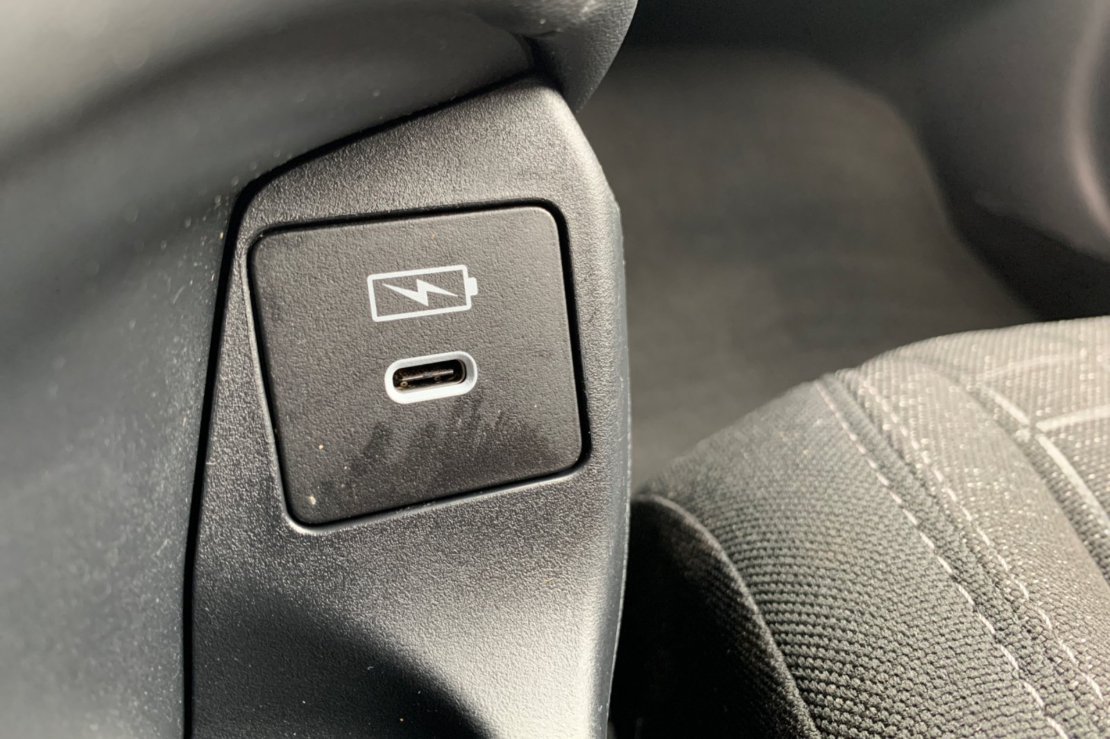 Certified 2024 Honda HR-V LX image 38