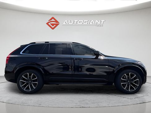 Used 2018 Volvo XC90 T5 Momentum w/ Convenience Package AWD/4WD image 9