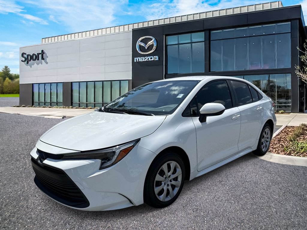 Used 2023 Toyota Corolla LE FWD image 8