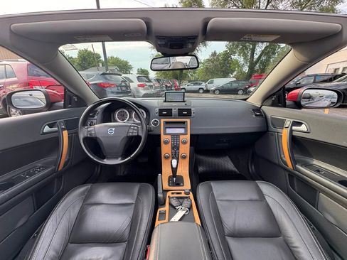 Used 2011 Volvo C70 T5 w/ Multimedia Pkg image 3