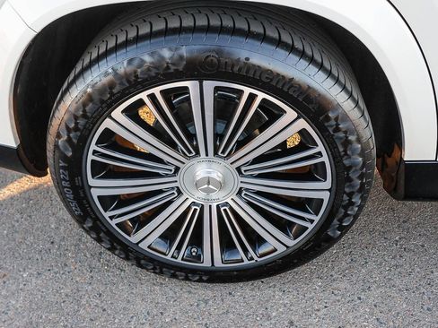 Used 2023 Mercedes-Benz Maybach GLS 600 4MATIC image 15