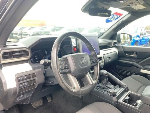Used 2024 Toyota Tacoma TRD Off-Road AWD/4WD image 10