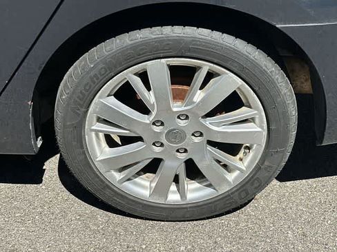 Used 2013 Nissan Sentra SL w/ Premium Pkg FWD image 5