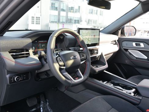 Used 2025 Ford Explorer ST w/ Sun And Sound Package image 4