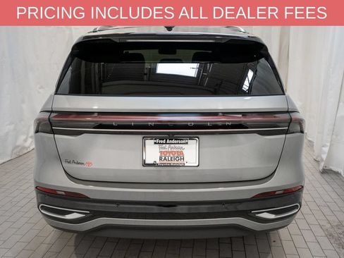 Used 2024 Lincoln Nautilus Reserve w/ Equipment Group 202A AWD/4WD image 4