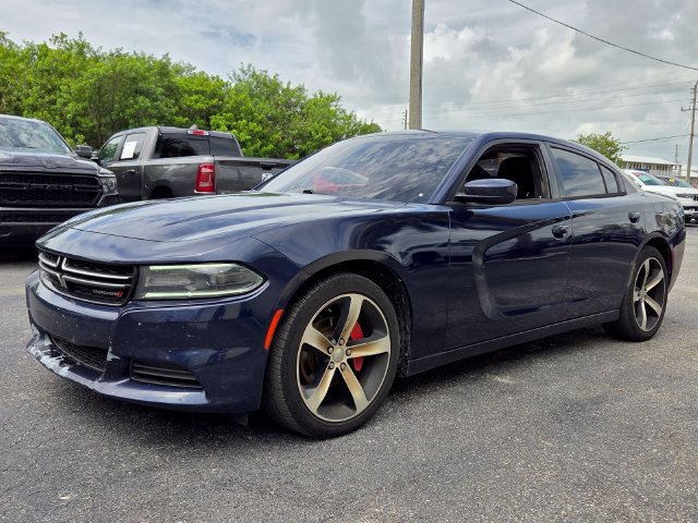 Used 2015 Dodge Charger SE w/ Sport Appearance Group RWD image 3