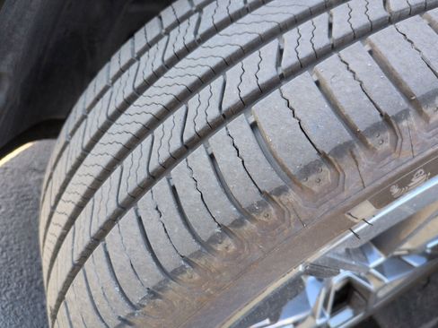 Used 2023 BMW i4 eDrive35 w/ Premium Package image 12