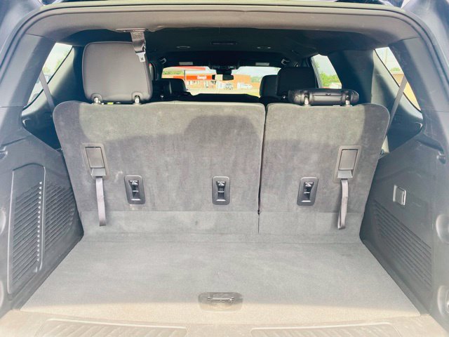 Used 2025 Chevrolet Tahoe LT RWD image 9